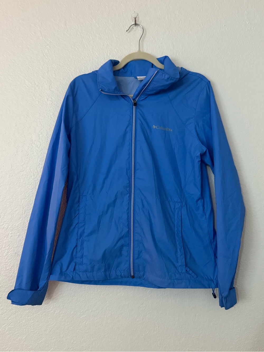 Columbia Women’s Bright Blue Hooded Windbreaker Jacket